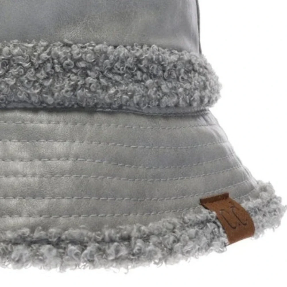 CC Beanie Womens Gray‎ Faux Leather Sherpa Trim Bucket Hat Winter NWT NWT